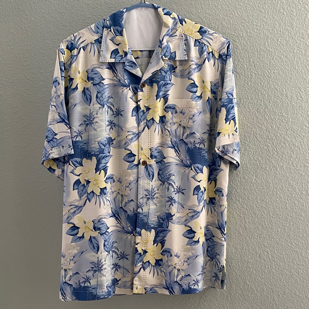 Tommy Bahama Blue and Cream Hawaiian Shirt